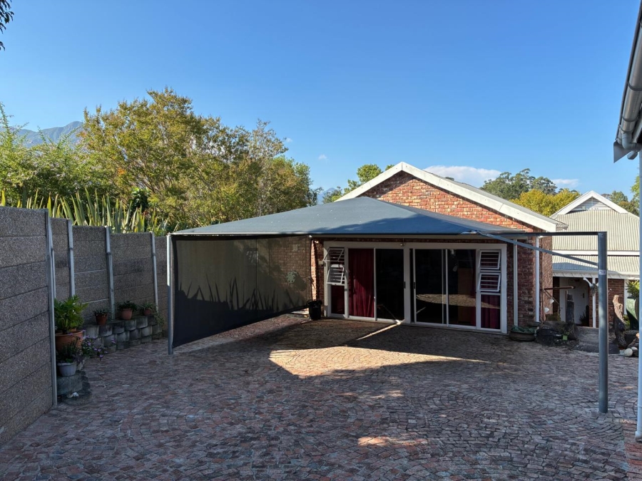 7 Bedroom Property for Sale in Heather Park Western Cape